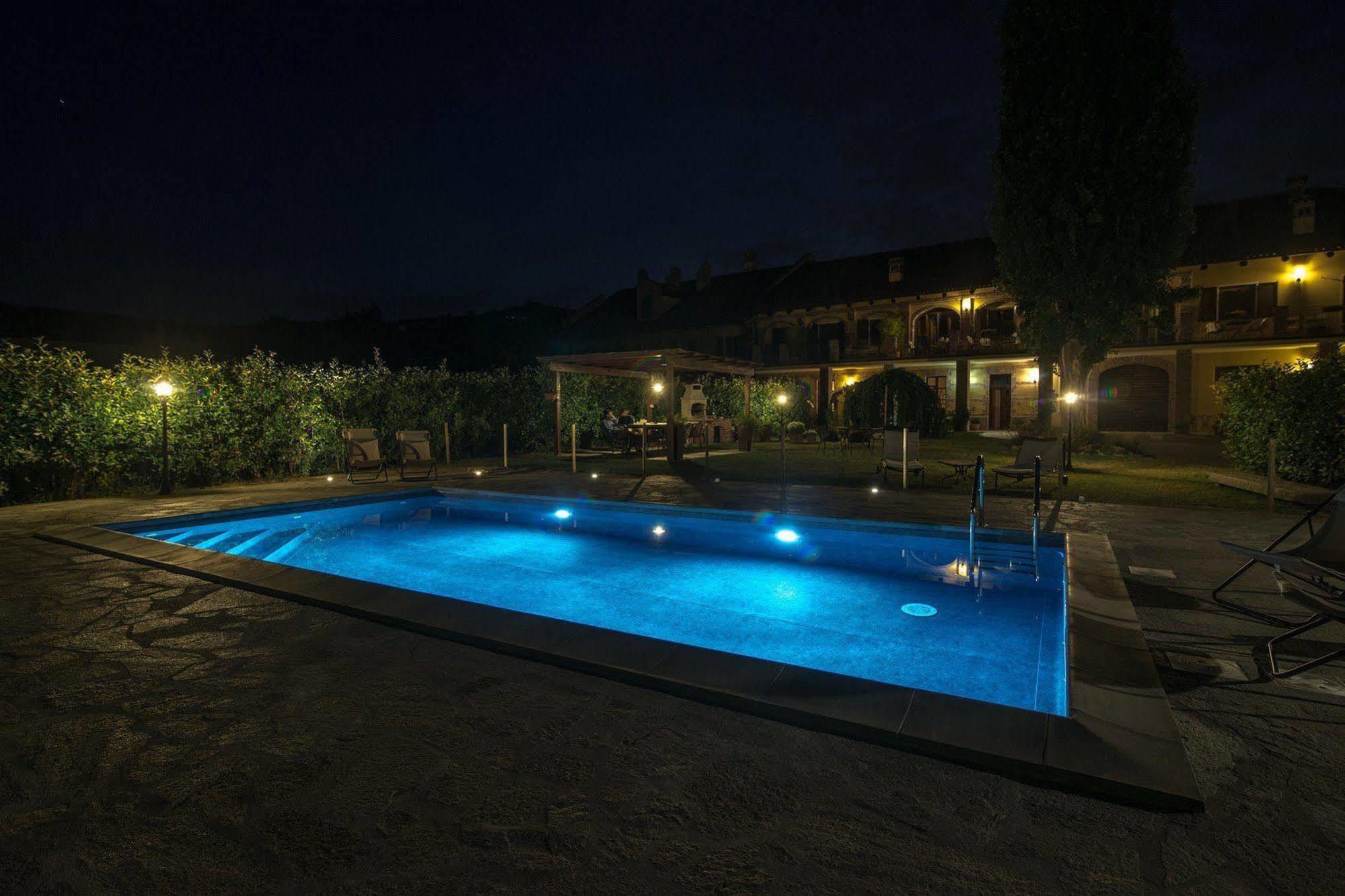 Cascina Rocca - Guest House カスティリオーネ・ファッレット エクステリア 写真
